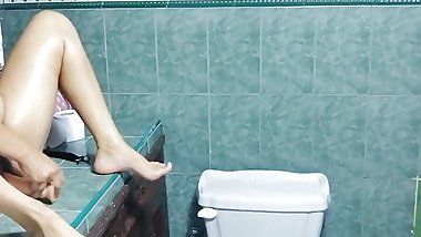 2 part I take a bath with my stepsister and we play with our pussies