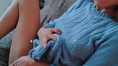 His parents are not there and EsdeathPorn takes the opportunity to masturbate on the sofa