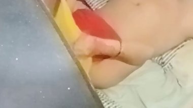 CHACHI ki CHIKNI CHUT ko Dba kr CHODA