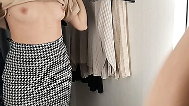 Filming my Girlfriend's Awesome Boobs in the Fitting Room