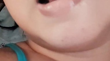 STEPMOM WANTING FOR COCK EATS THE BANANA