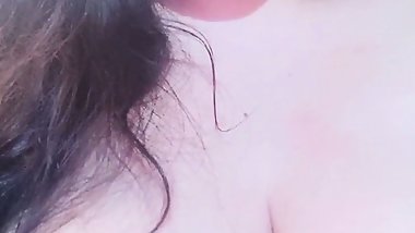 COLLEGIATE SHOWS HER TITS, PUSSY AND ASS. YUMMY!