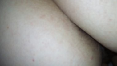 Viendo follar ,el pussi muy mojado