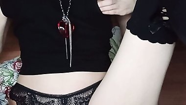 Playing with my creamy pussy