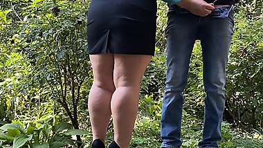 BBW in a short skirt and high heels helped the guy pee on the street