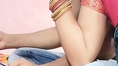Desi bhabhi ki garam chut ko choda