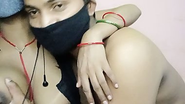Bhabhi ki bahan ke shath maje liye