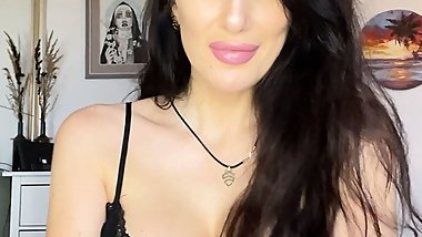 Hot milf is getting orgasm