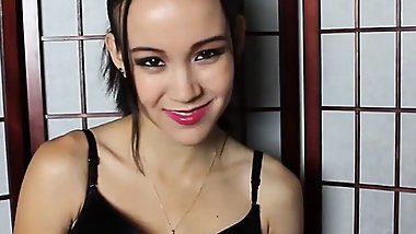 I will teach you to give yourself a facial CEI