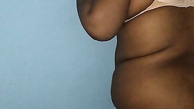 To overcome loneliness, Desi Bhabhi had sex with Room wall