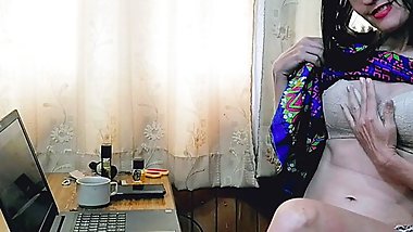Perfect Tits Babe Making Cocks Size Bigger.