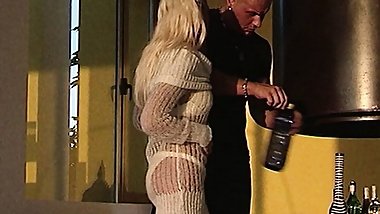 Torrid sex in a villa