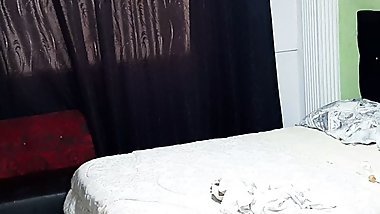 I masturbate watching my stepmother get dressed