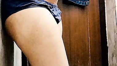 Dirty desi hindi sex audio riya ne aapne husband k dost ko de de aapni choot