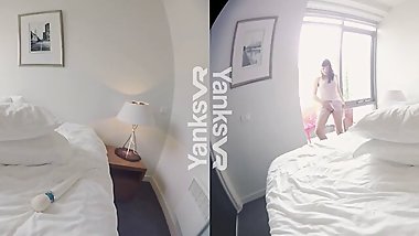Yanks VR Presents Marina's Spectacular Orgasm