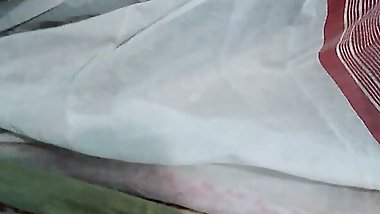 neighbor aunty was showing big boobs by raising her saree - desi sex
