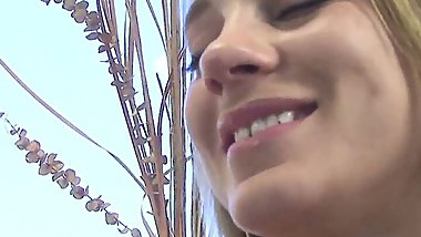 Lar loves huge black cock in her pussy with final cumshot