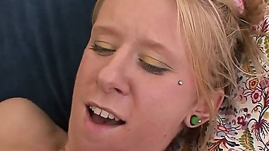 Brooklyn Joleigh is a teen who fucks and sucks cock