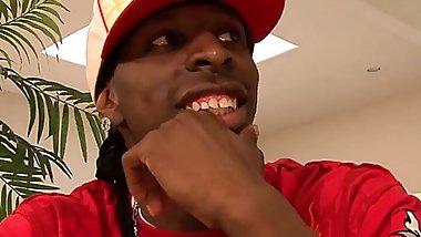 Naomi Banxxx fucks her black cock in her mouth and then in