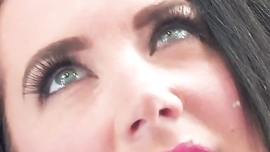 Jayden Decides To Play With Her Amazing Pussy
