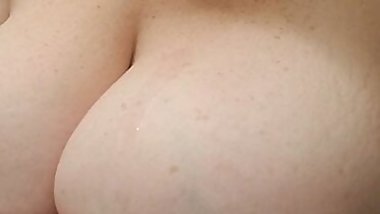 Big Titty Laurellie93 playing with cum
