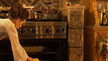 Vanessa Lane Gets Horny While Cooking In The Kitchen