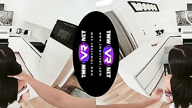 TmwVRnet - Lola Heart - Satisfying sex before breakfast